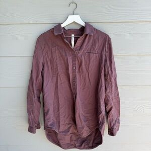 Lululemon• Cotton Long Sleeve Button Down Shirt